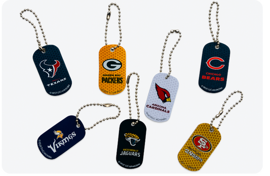 🏈 NFL Team Dog Tag Keychain – Random Team