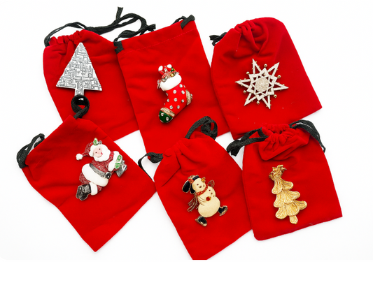 Festive Holiday - Christmas Pin